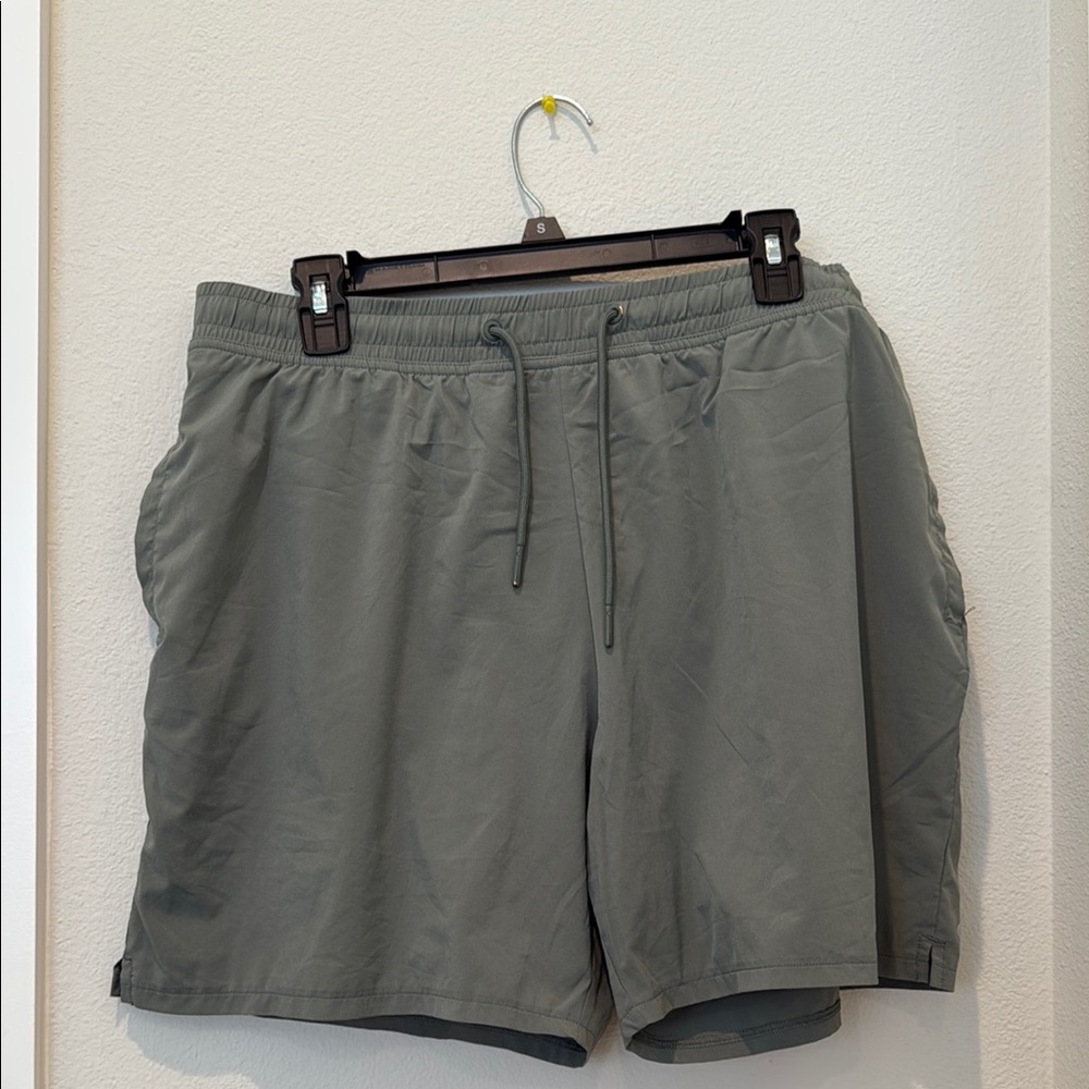 Men's Gray Gilly Hicks Athletic Shorts